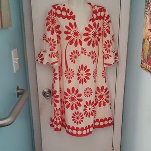 Women’s Floral V-Neck Shift Dress in Red and Cream